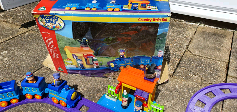 happyland train set argos